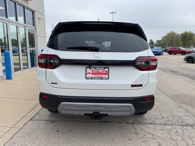 new 2025 Honda Pilot car, priced at $51,350