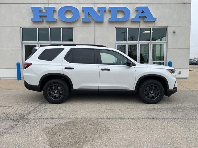 new 2025 Honda Pilot car, priced at $51,350