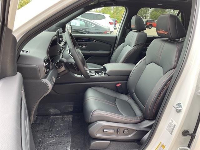 new 2025 Honda Pilot car, priced at $51,350