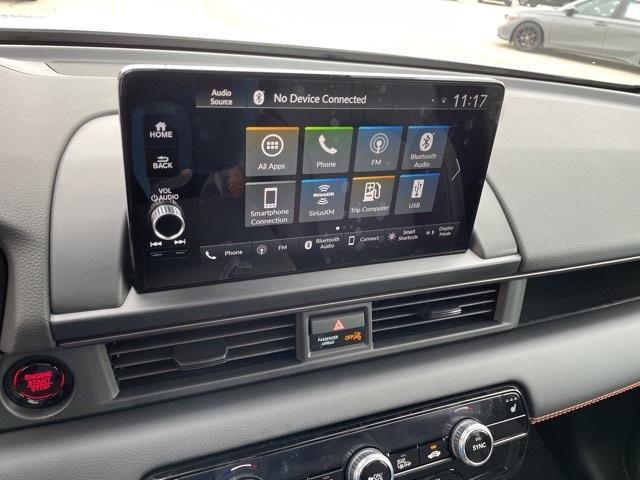 new 2025 Honda Pilot car, priced at $51,350