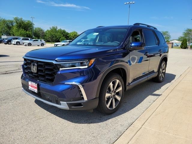 new 2025 Honda Pilot car, priced at $51,050