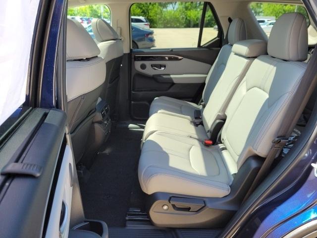 new 2025 Honda Pilot car, priced at $51,050