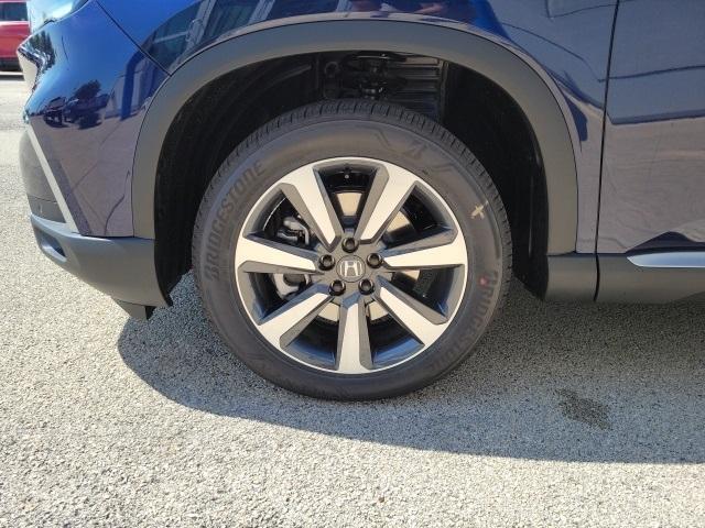 new 2025 Honda Pilot car, priced at $51,050