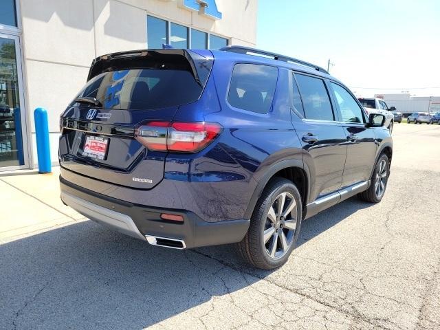 new 2025 Honda Pilot car, priced at $51,050