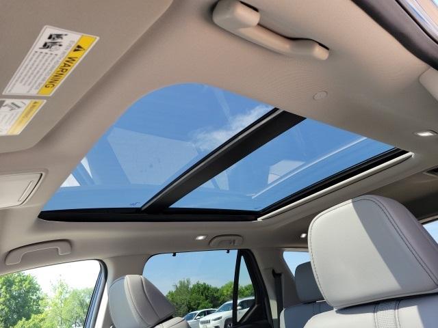 new 2025 Honda Pilot car, priced at $51,050