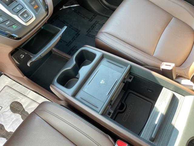 used 2025 Honda Odyssey car, priced at $45,699