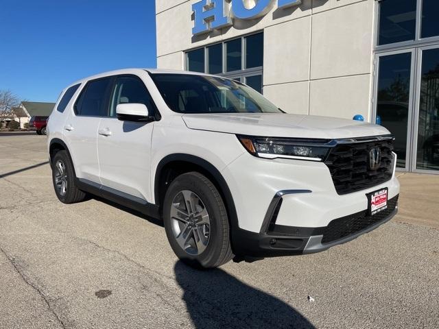 new 2025 Honda Pilot car, priced at $47,450