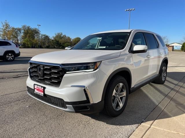 new 2025 Honda Pilot car, priced at $47,450