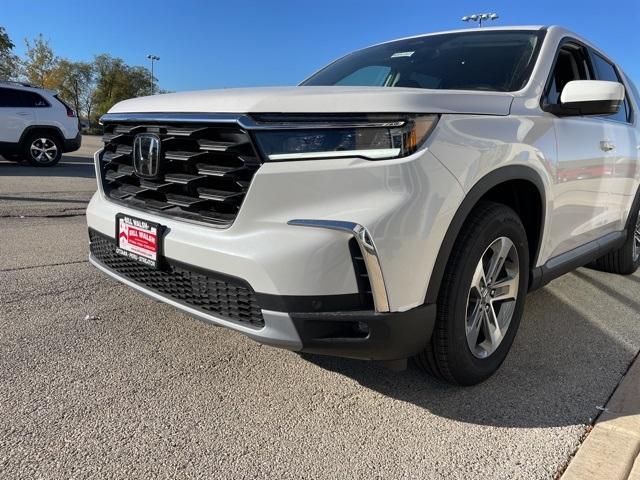 new 2025 Honda Pilot car, priced at $47,450