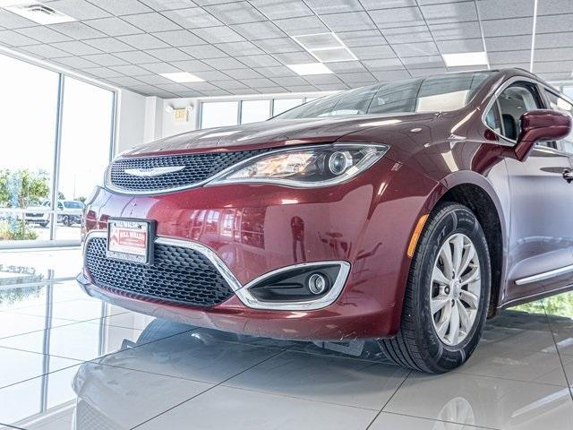 used 2017 Chrysler Pacifica car, priced at $9,233