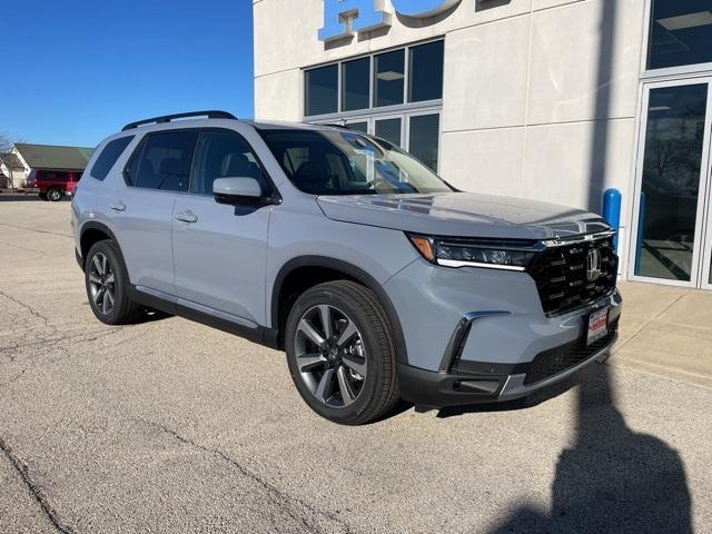 new 2025 Honda Pilot car, priced at $54,930