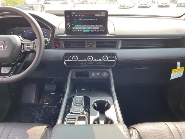 new 2025 Honda Pilot car, priced at $56,485