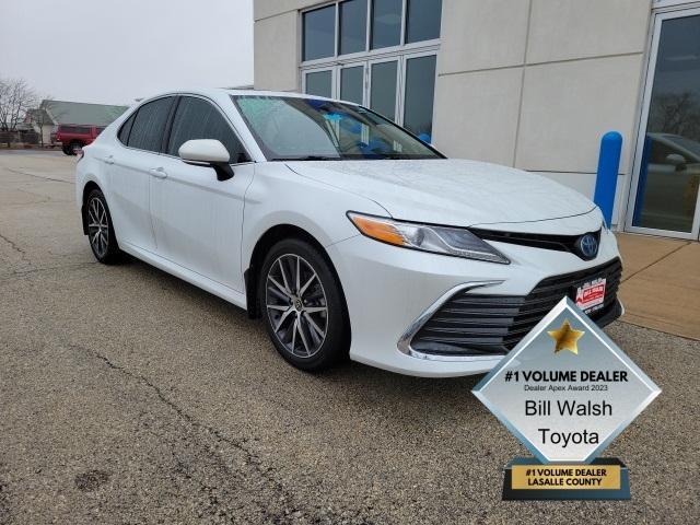 used 2022 Toyota Camry Hybrid car, priced at $29,995