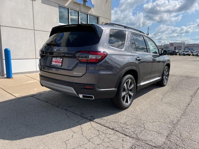 new 2025 Honda Pilot car, priced at $50,695