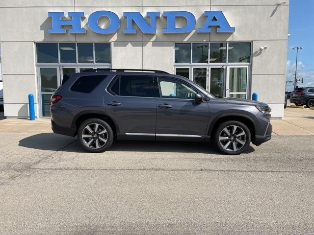 new 2025 Honda Pilot car, priced at $50,695