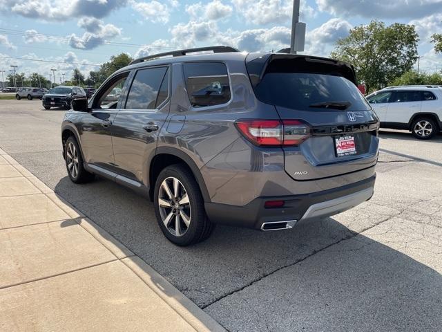 new 2025 Honda Pilot car, priced at $50,695