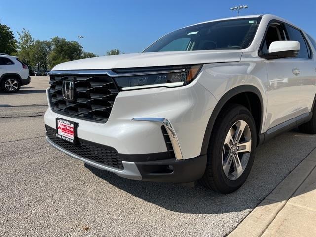 new 2025 Honda Pilot car, priced at $47,880