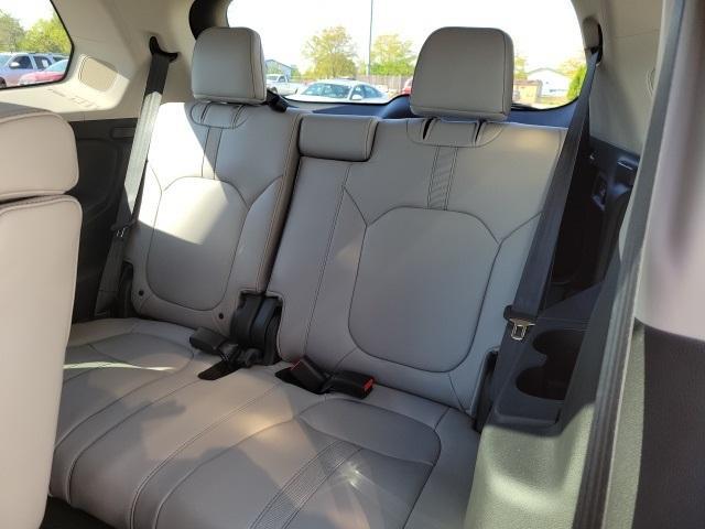 new 2025 Honda Pilot car, priced at $51,095