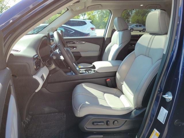 new 2025 Honda Pilot car, priced at $51,095