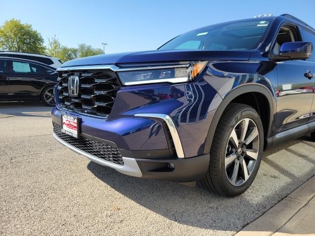 new 2025 Honda Pilot car, priced at $51,095