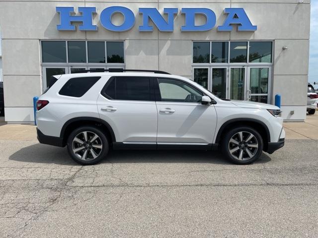 new 2025 Honda Pilot car, priced at $54,985