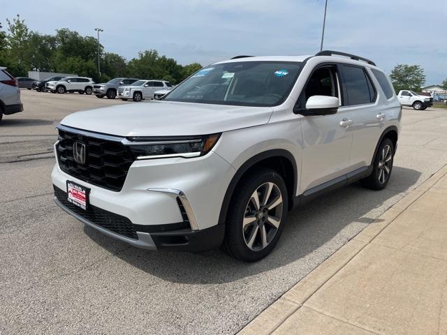 new 2025 Honda Pilot car, priced at $54,985