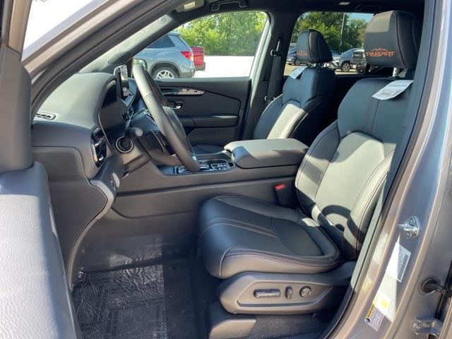 new 2025 Honda Pilot car, priced at $50,895