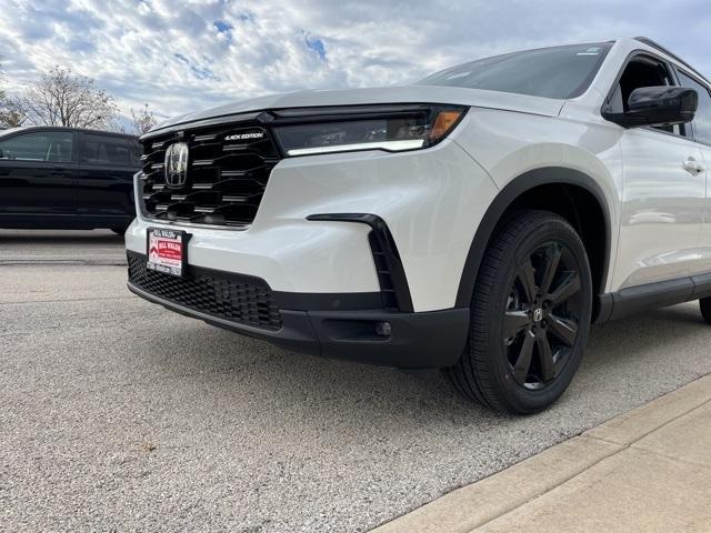 new 2025 Honda Pilot car, priced at $56,530
