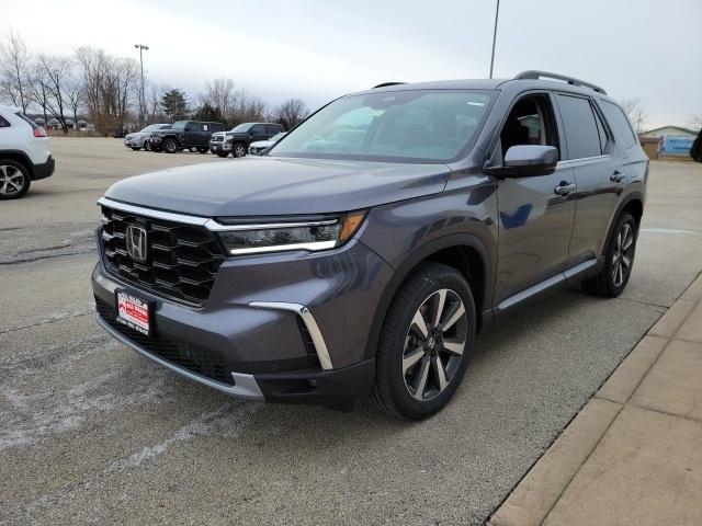 new 2025 Honda Pilot car, priced at $50,995