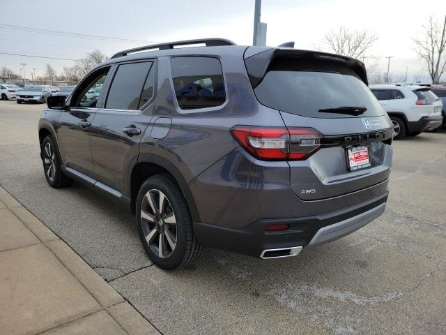 new 2025 Honda Pilot car, priced at $50,995