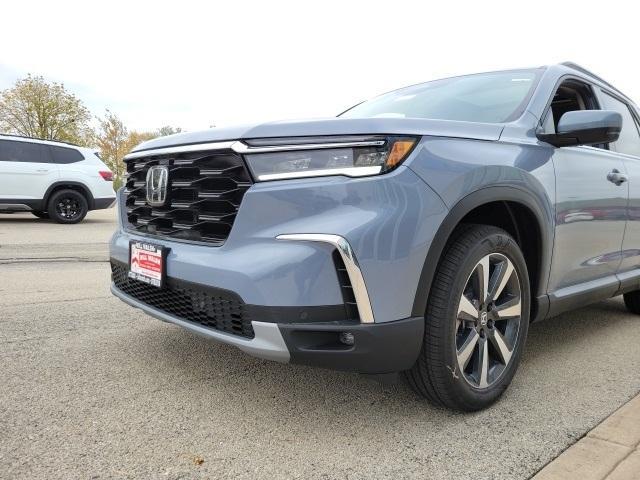 new 2025 Honda Pilot car, priced at $51,550