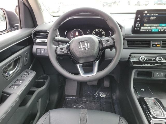 new 2025 Honda Pilot car, priced at $51,550
