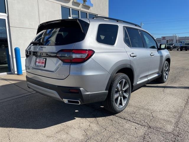 new 2025 Honda Pilot car, priced at $54,530