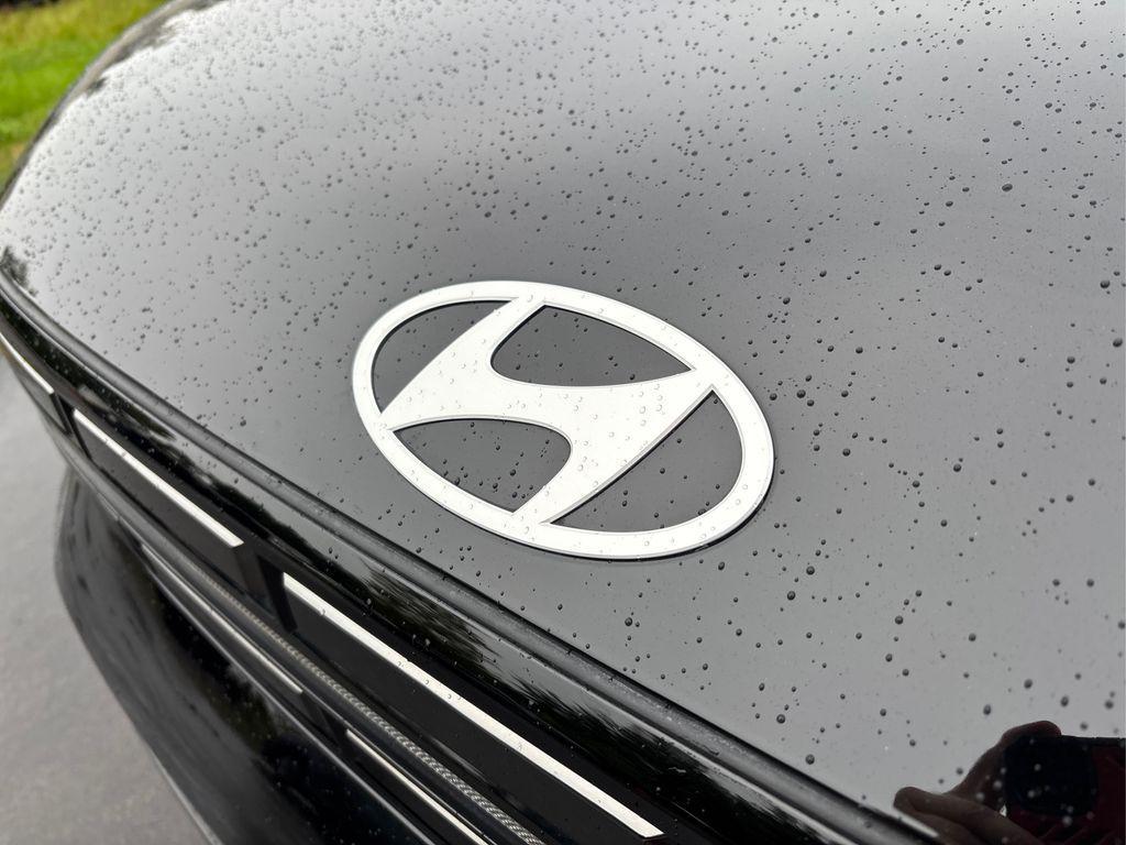 used 2024 Hyundai Santa Fe car, priced at $39,993