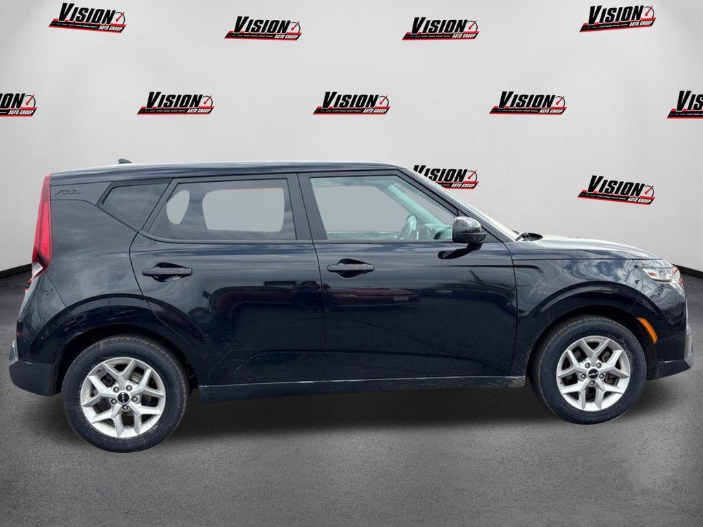 used 2022 Kia Soul car, priced at $17,148