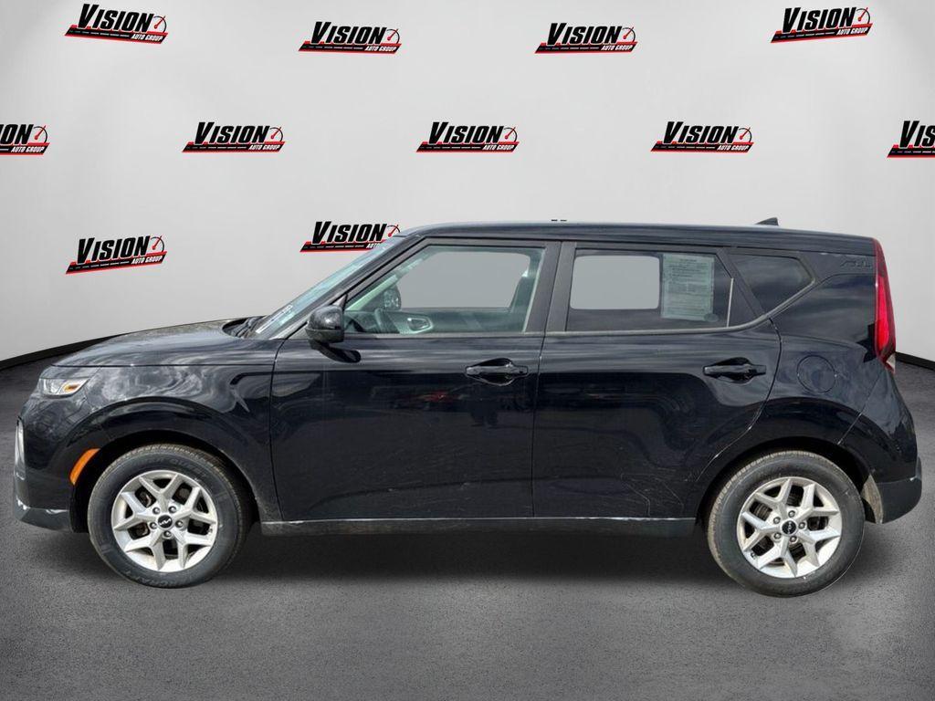 used 2022 Kia Soul car, priced at $17,148