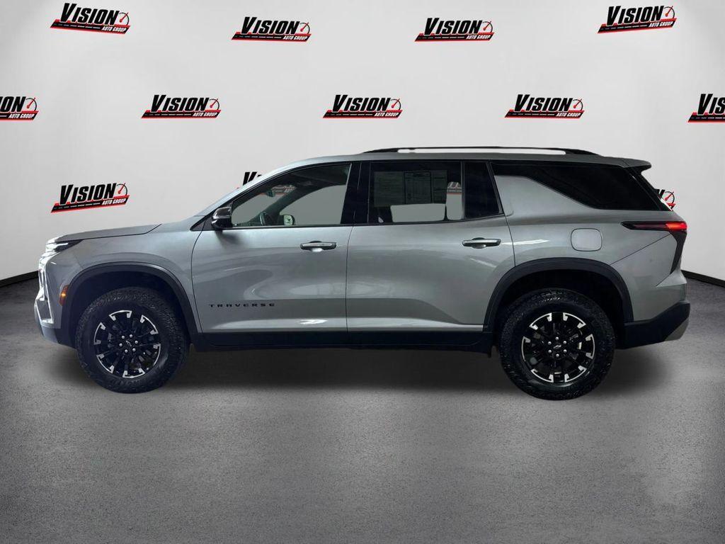 used 2024 Chevrolet Traverse car, priced at $43,777