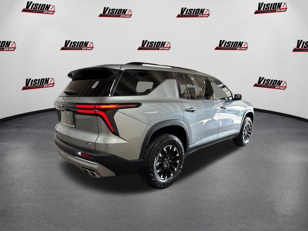 used 2024 Chevrolet Traverse car, priced at $43,777
