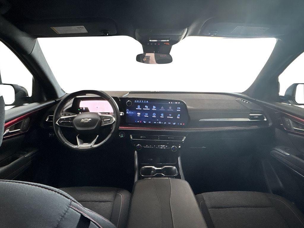 used 2024 Chevrolet Traverse car, priced at $43,777