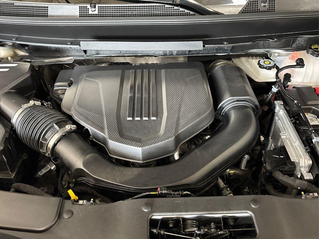 used 2024 Chevrolet Traverse car, priced at $43,777