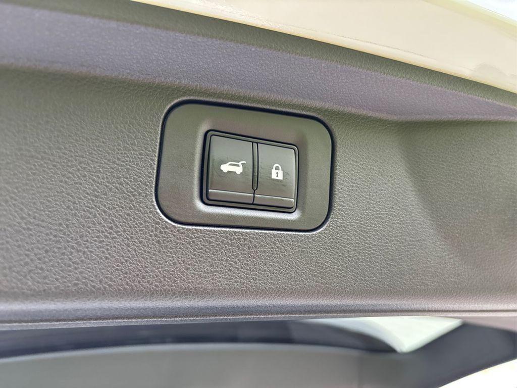 used 2025 INFINITI QX80 car, priced at $82,990