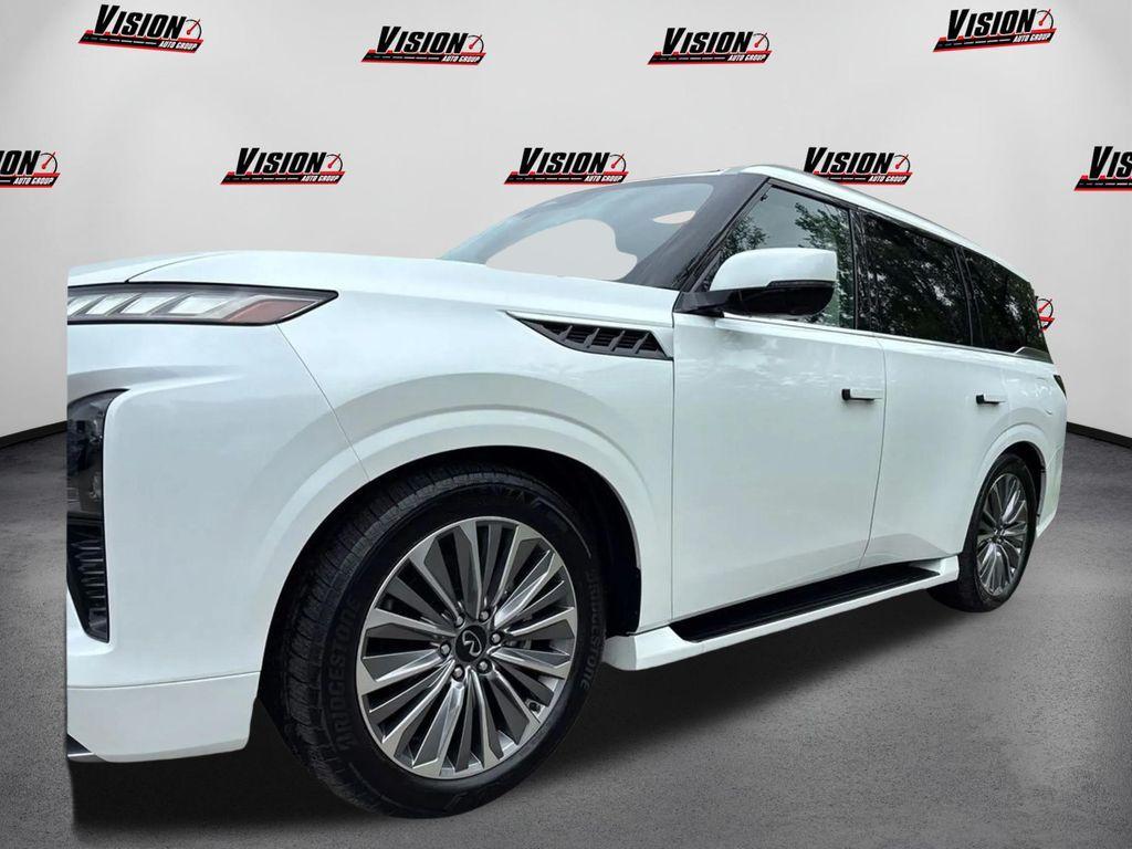 used 2025 INFINITI QX80 car, priced at $82,990