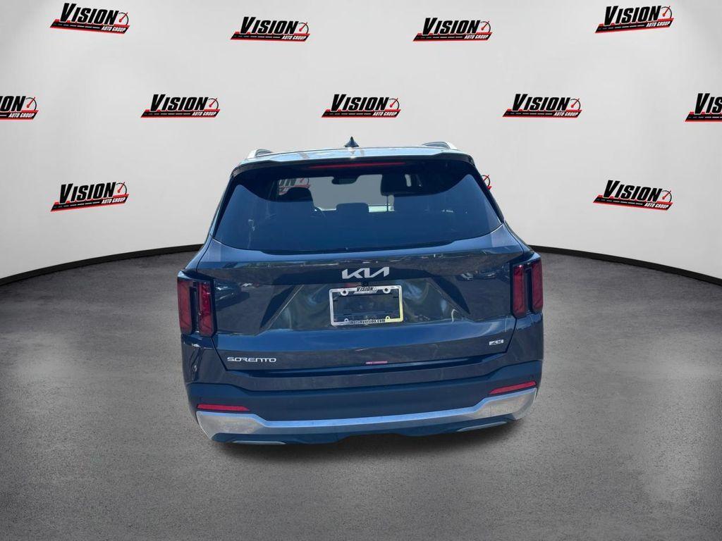 used 2025 Kia Sorento car, priced at $33,571