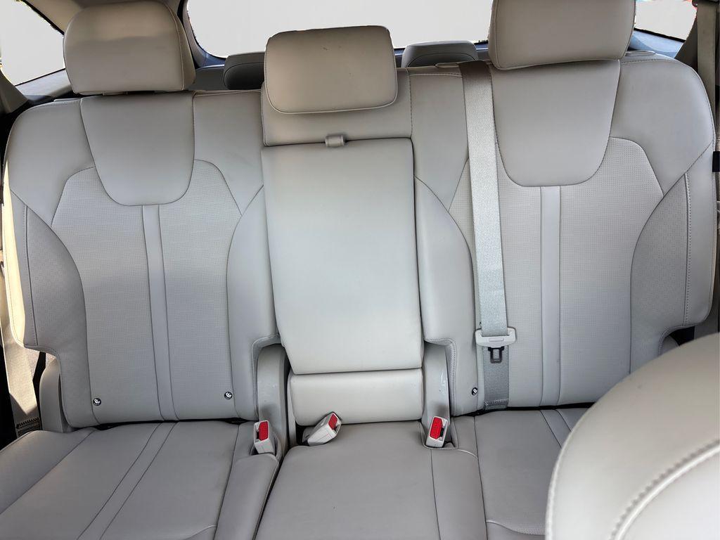 used 2025 Kia Sorento car, priced at $33,571
