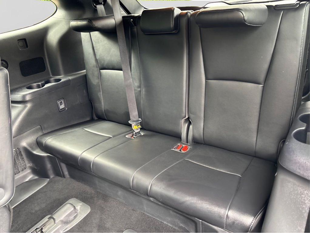 used 2021 Toyota Highlander car, priced at $34,816
