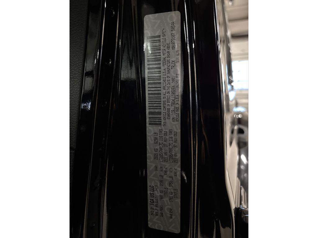 used 2020 Jeep Gladiator car, priced at $31,956