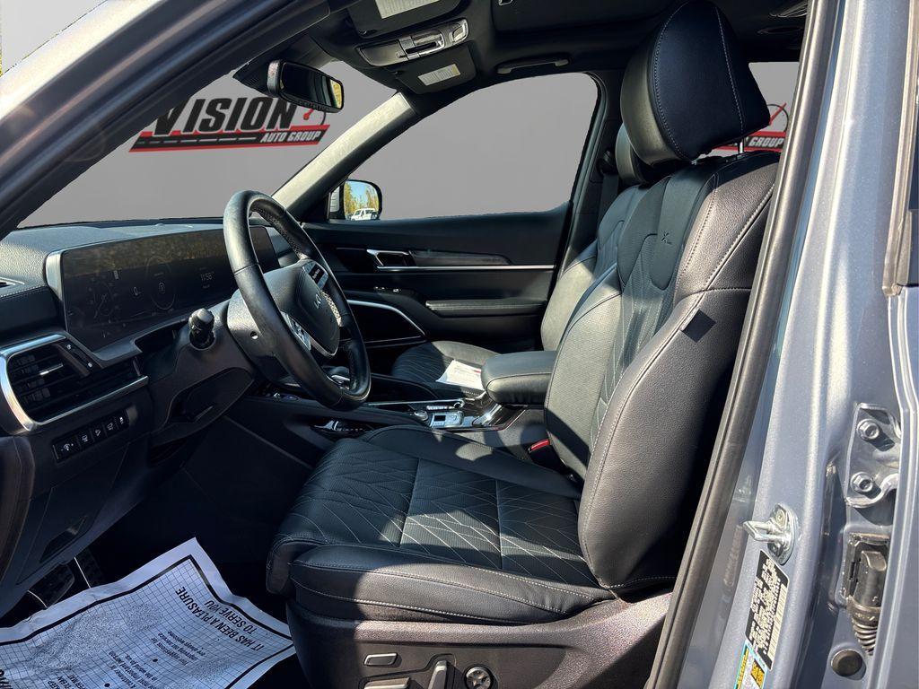 used 2023 Kia Telluride car, priced at $39,899