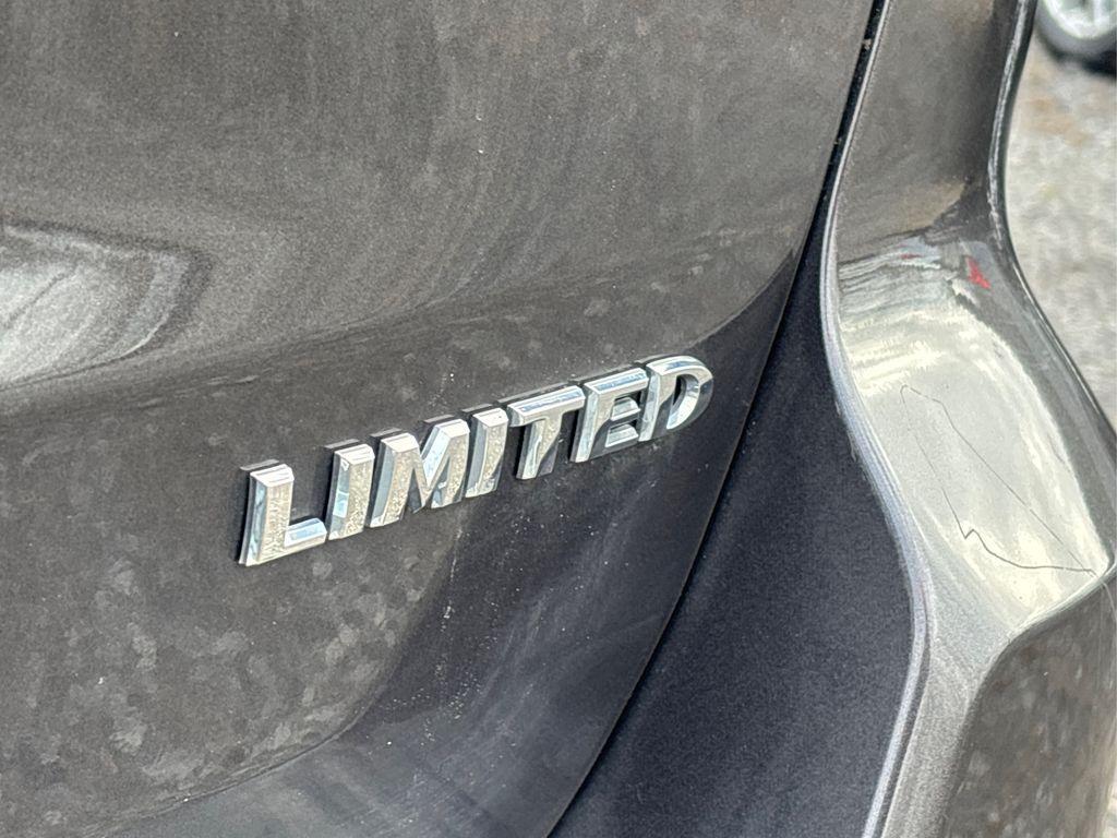 used 2020 Jeep Grand Cherokee car, priced at $22,995