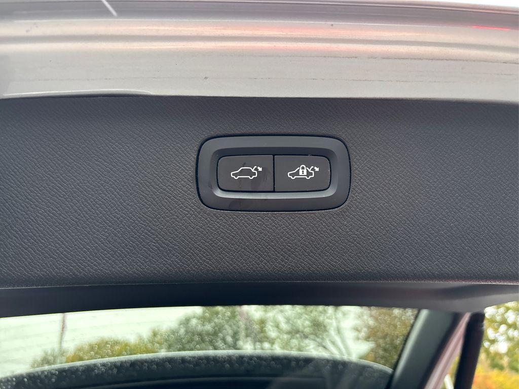 used 2021 Volvo XC90 car, priced at $32,582