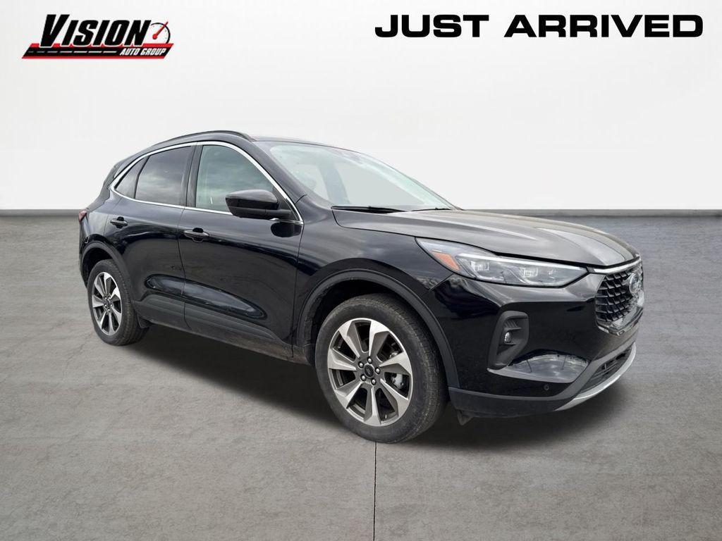 used 2024 Ford Escape car, priced at $25,829